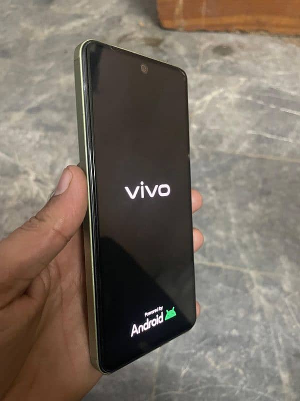 Vivo Y100 8/128 1