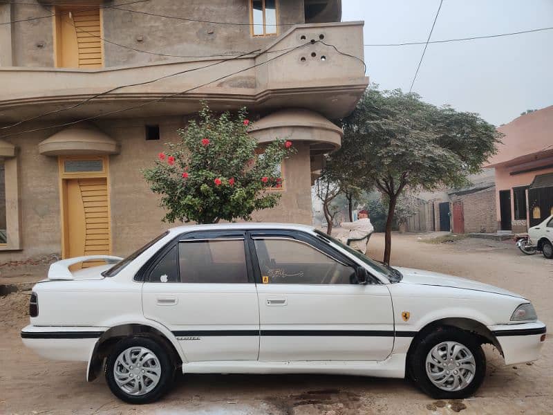 Toyota Corolla 2.0 D 1987 19