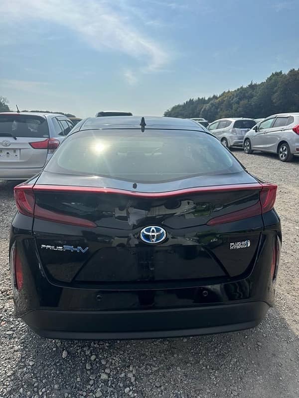 Toyota Prius 2021 5