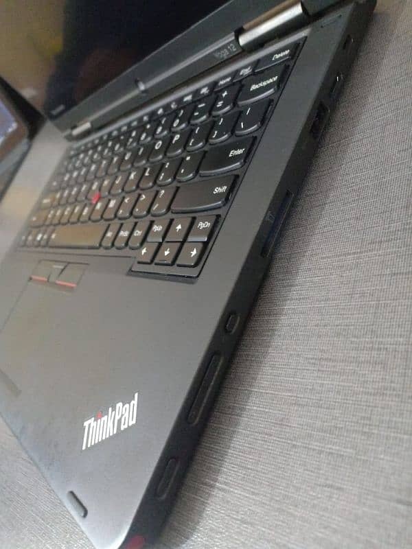 Lenovo Yoga 12 Core i5 - 5th Gen 4