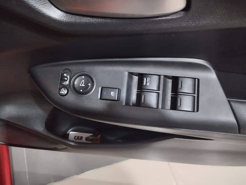 Honda Fit 2019/22 full option 4