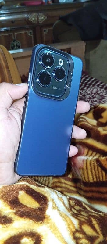 Infinix Hot 40 Pro 1