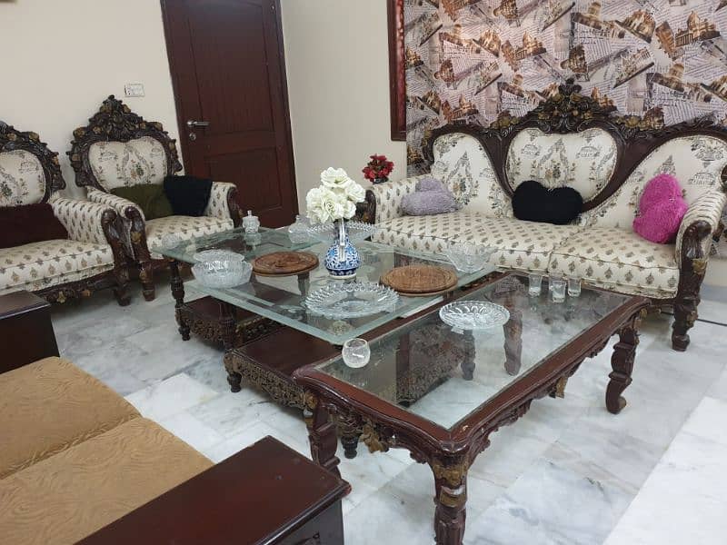 Sofa set with central table 1