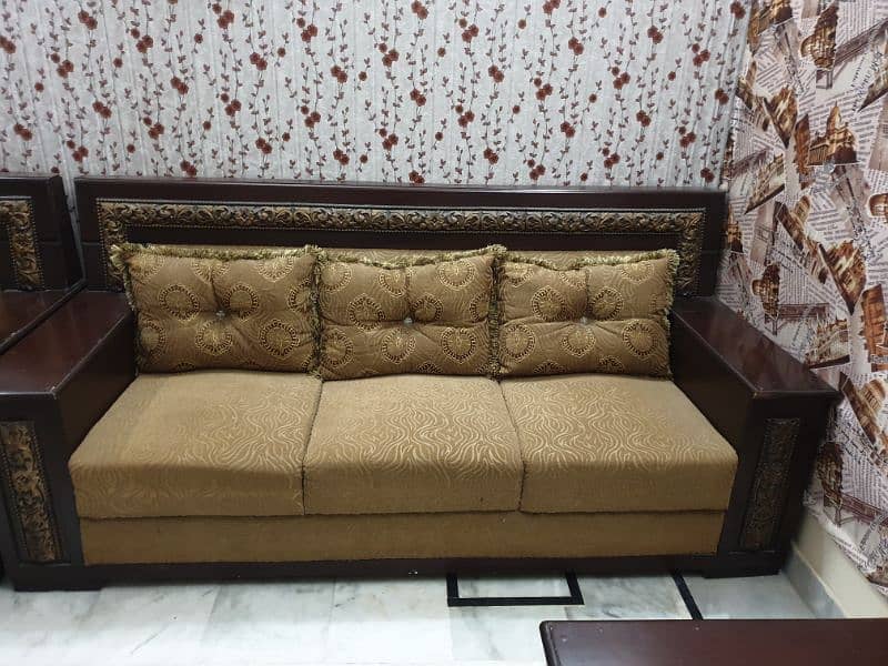 Sofa set with central table 7