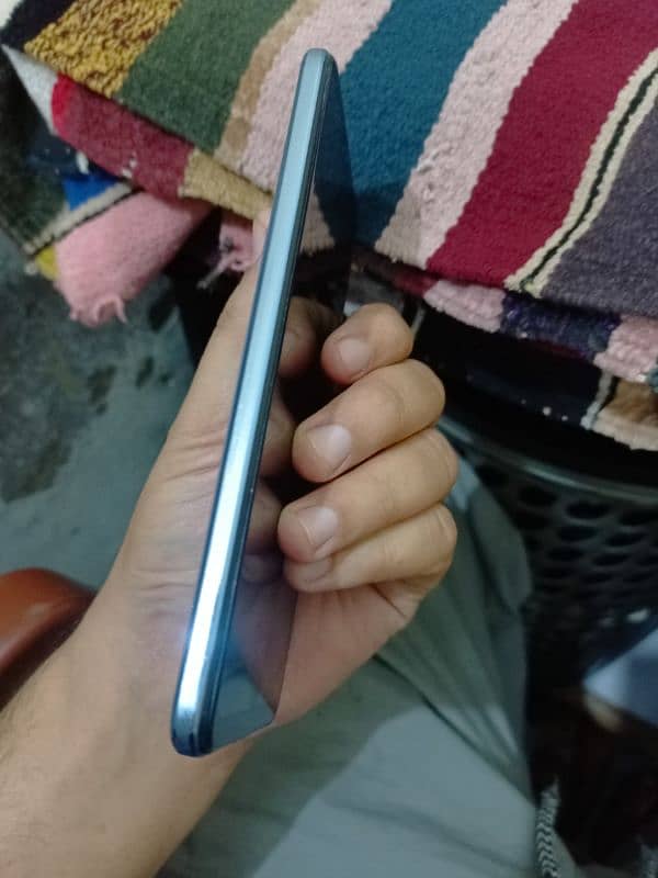 Vivo V21 With Box 3