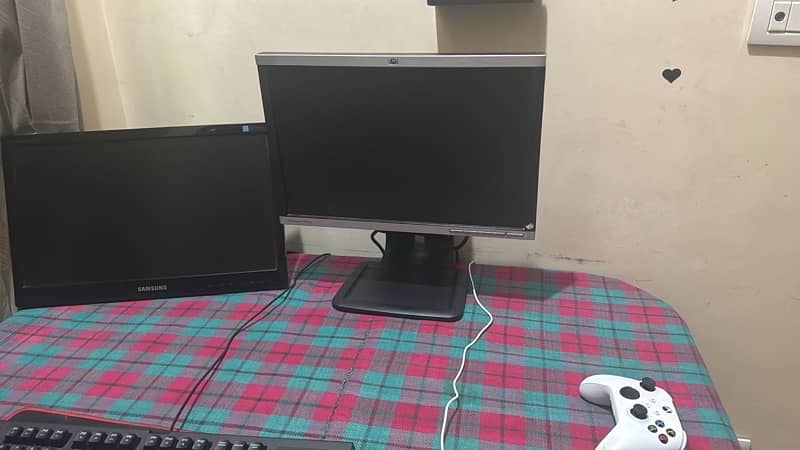 hp compaq 2000 monitor 22 inch’ 1