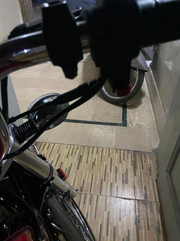 Honda 125 self start gold edition clean bike in Pakistan 18