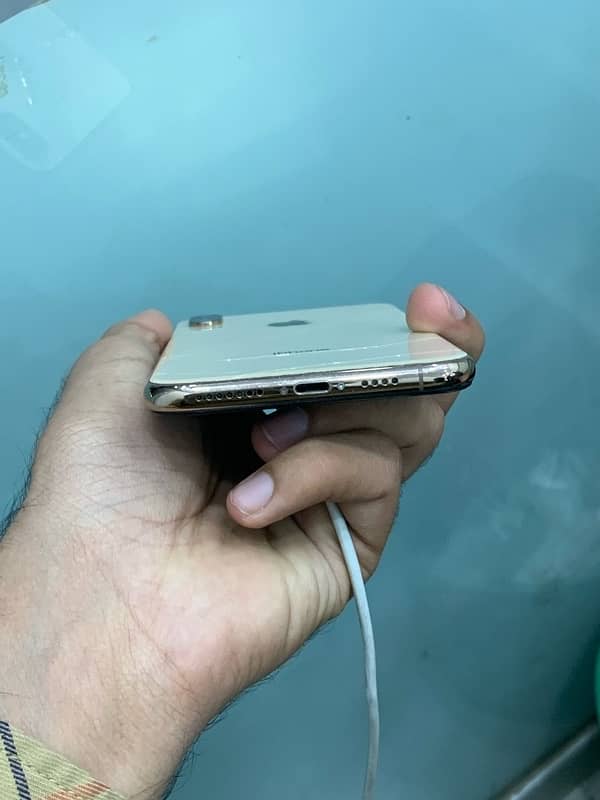 iPhone xsmax 64GB Baki Al Ok 1