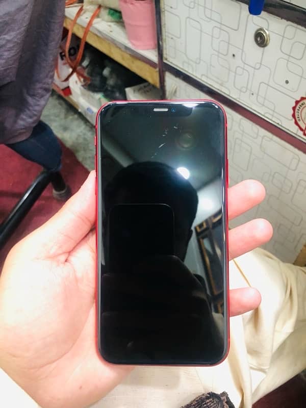 iphone 11 With Box Condition 10/10(Red Colour) Waterproof 64G 4