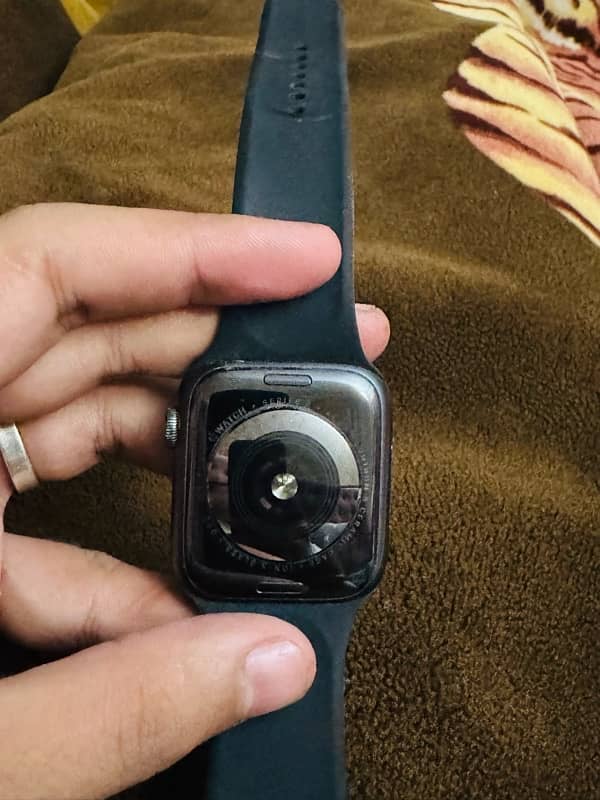 Apple watch series 5 44’MM 3