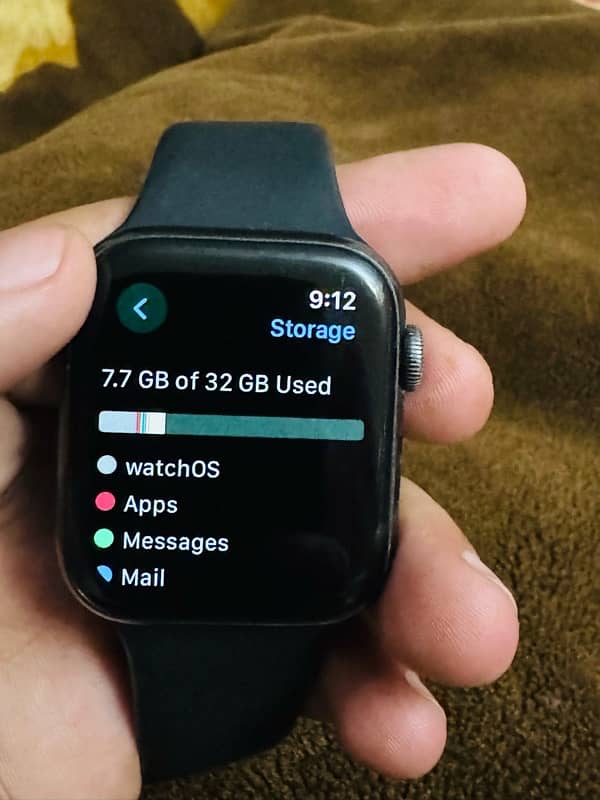 Apple watch series 5 44’MM 7