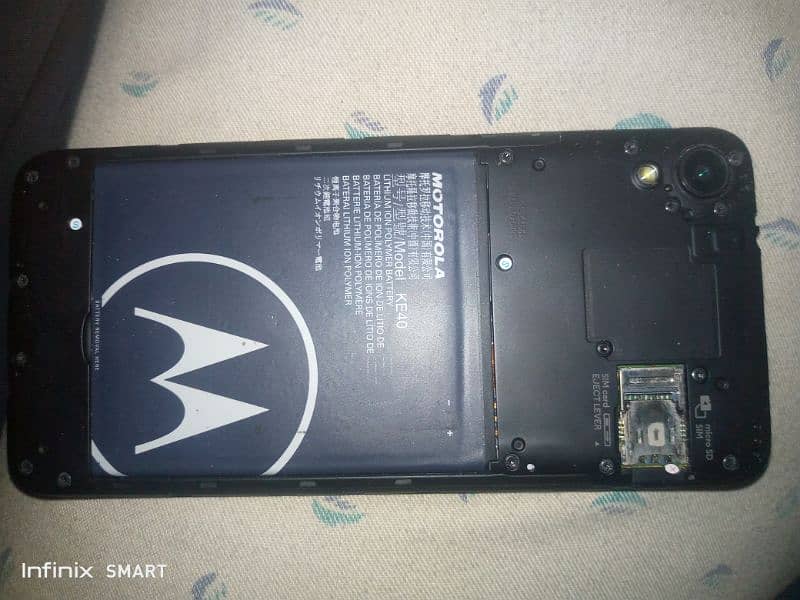 MOTO E6 NON PTA 1