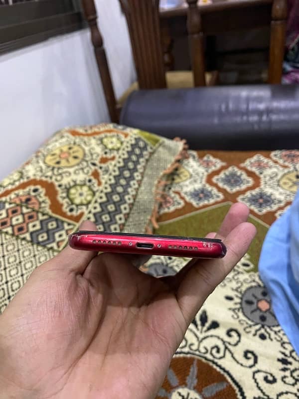 iphone 11 64gb 10/10 with box  waterpack whstapp:03414916334 1