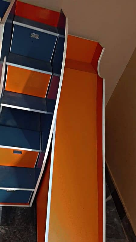 Bunk Bed is for Sale for kids 7