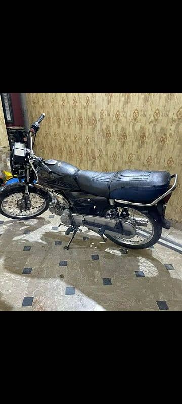 very good condition motorcycle 1