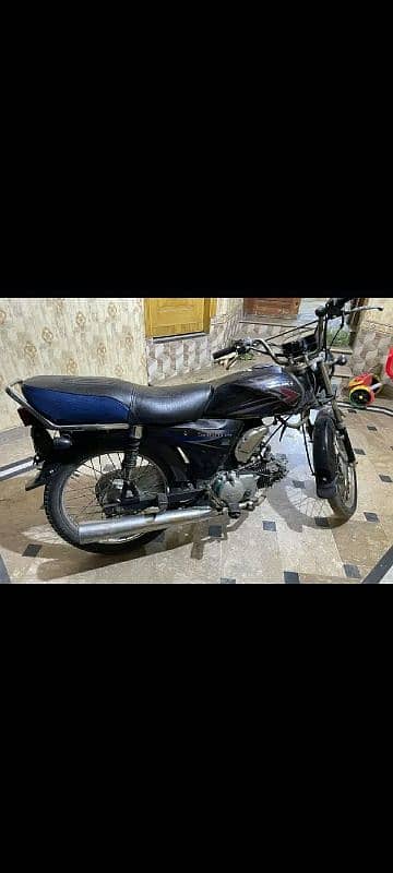 very good condition motorcycle 3