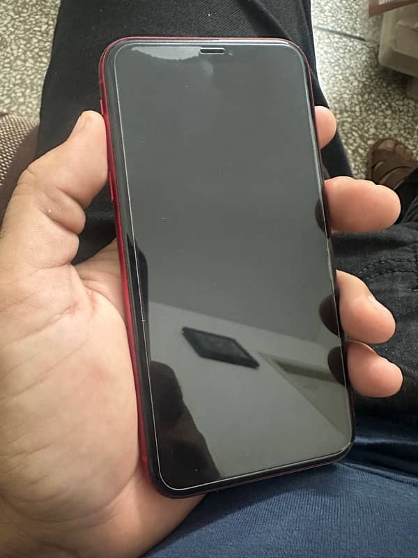 iphone XR Red 64 GB 4