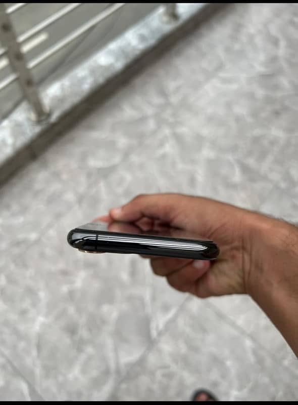 iphone 11 pro PTA Approved 1