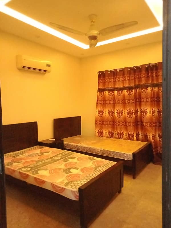 Furnish room for rent in alfalah town near lums dha lhr 3