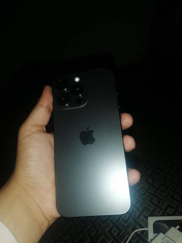 iPhone 15 pro max jv 0