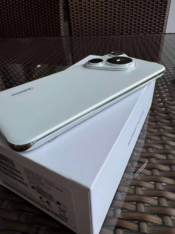 Huawei Pura 70pro 12/256 GB 03220889193 my what'sap 0