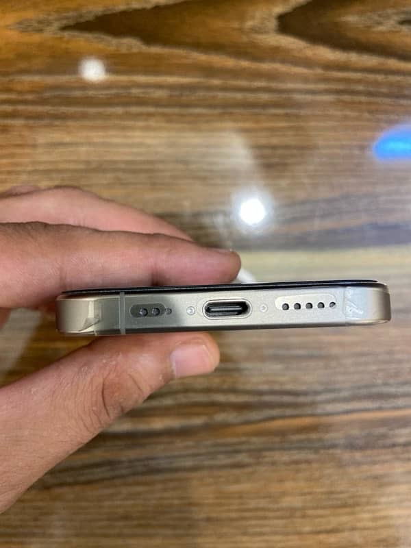 iPhone 15 Pro 128 GB USA LLA FU non pta 4