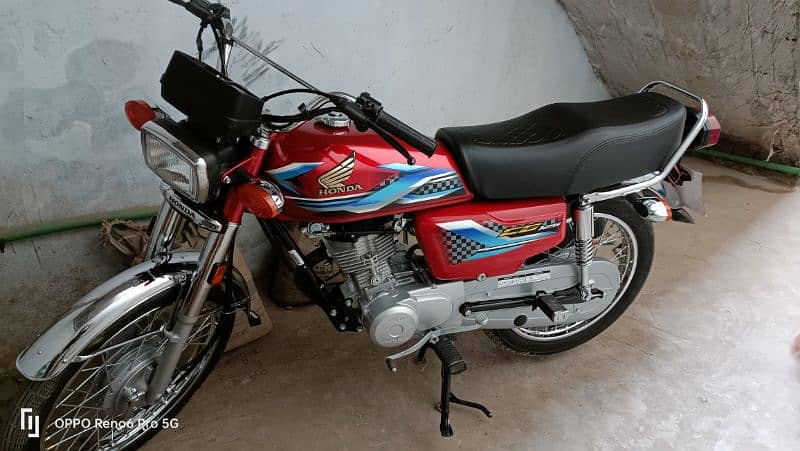 Honda 125 red 3