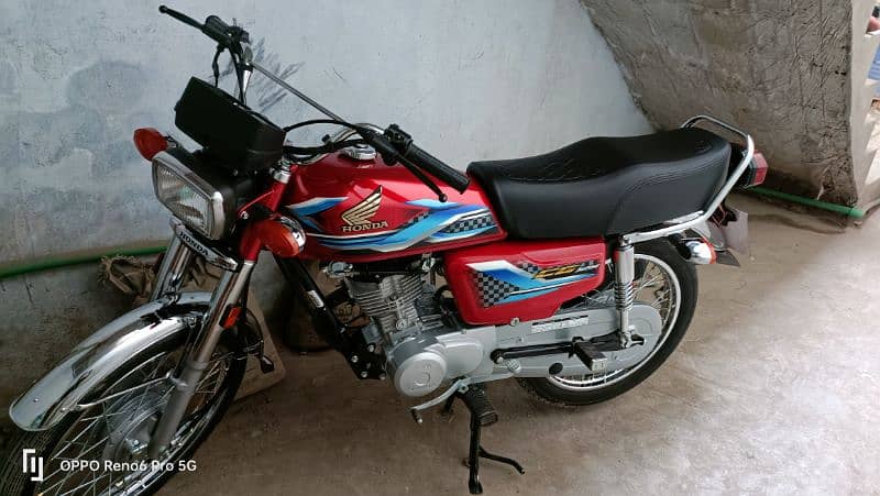 Honda 125 red 6