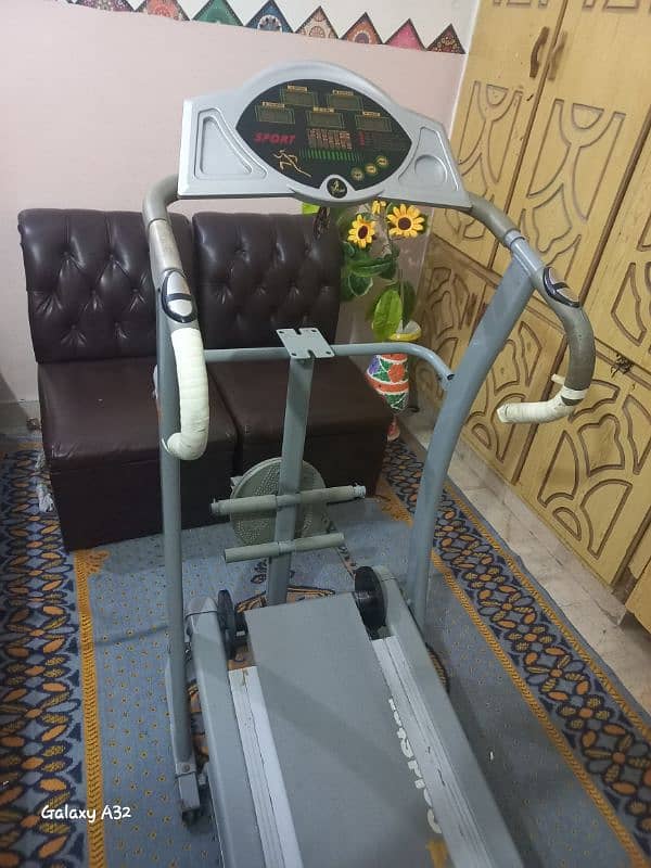 Manual Solid Treadmill 0