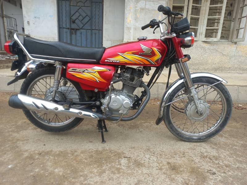 Honda cg125 2021 4 month totally genuine condition karakh pack engine 13