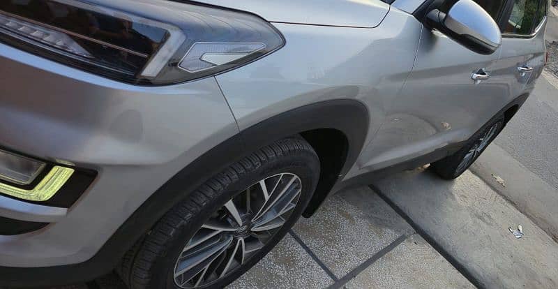 Hyundai Tucson 2021 FWD silver 2