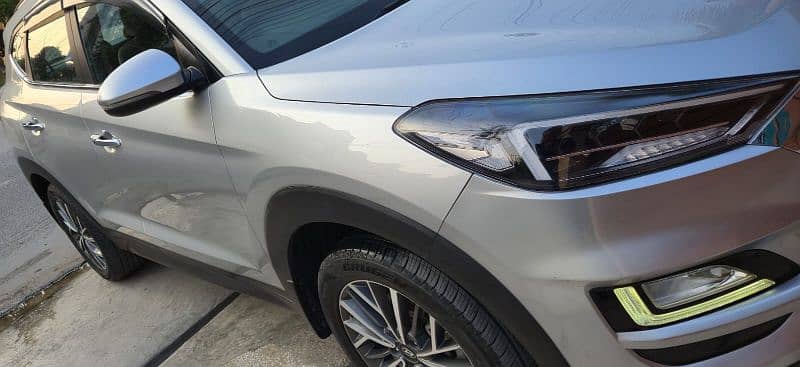 Hyundai Tucson 2021 FWD silver 3