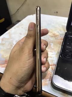 Iphone 11 pro max gold 256gb dual PTA aproved