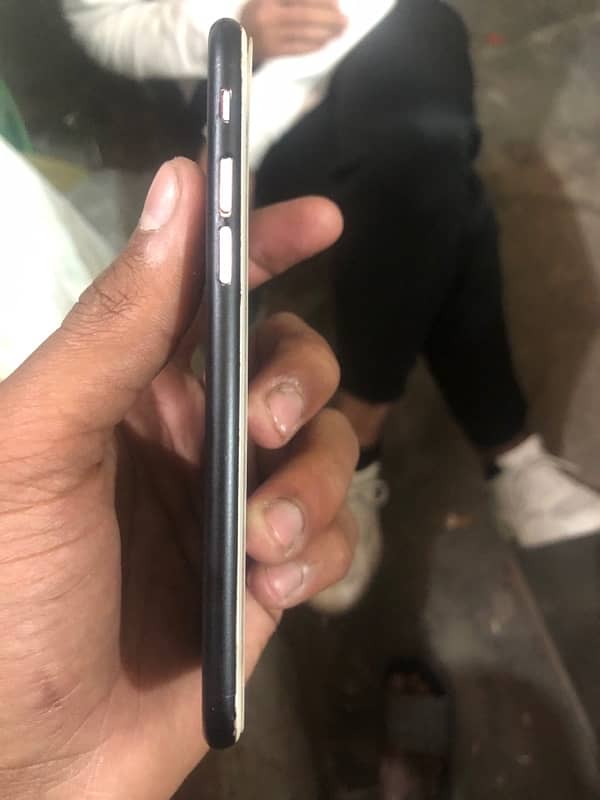 iphone 7 officale pta urgent sale 2