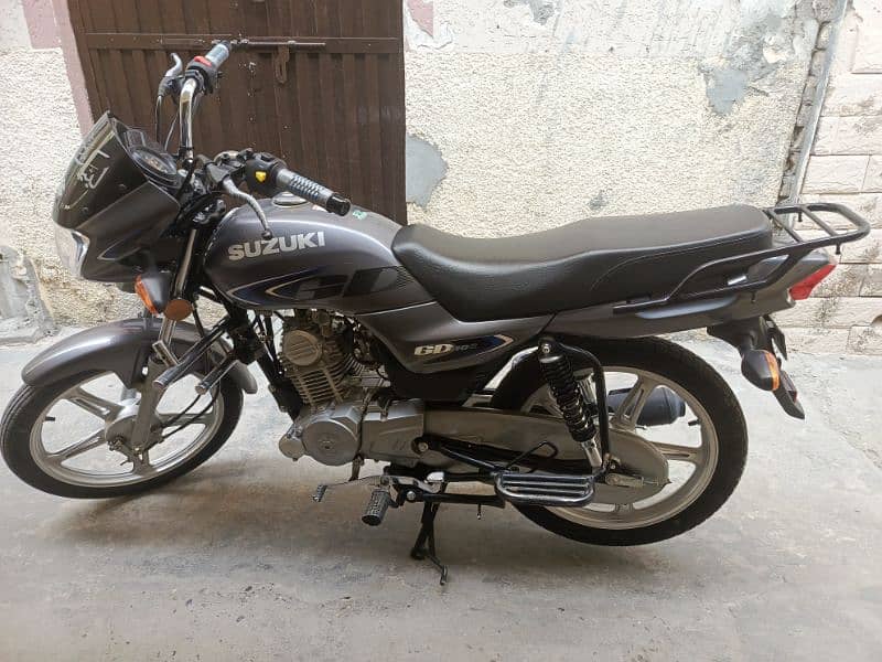 Suzuki GD110s antique piece / Contact: 0333-5002737 0