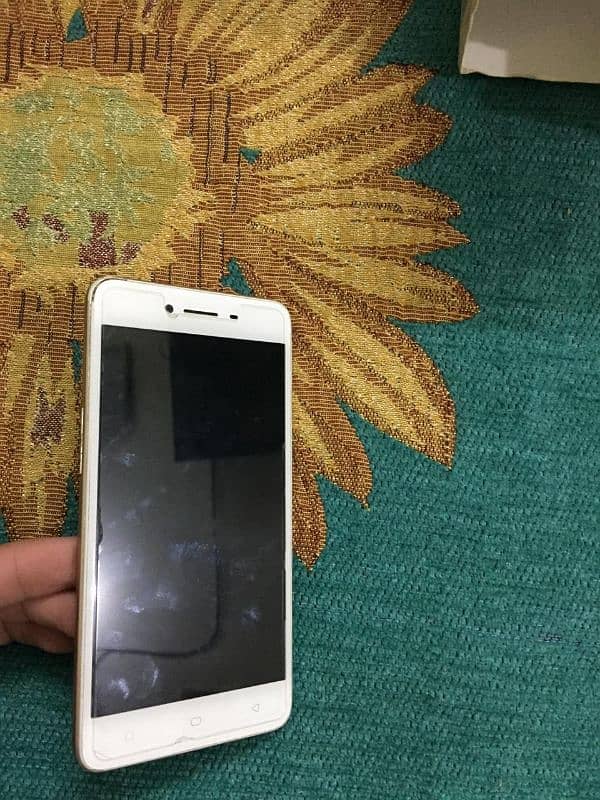 Oppo A37 4