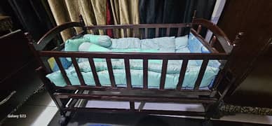 Baby Cot / Baby Swinging Cot