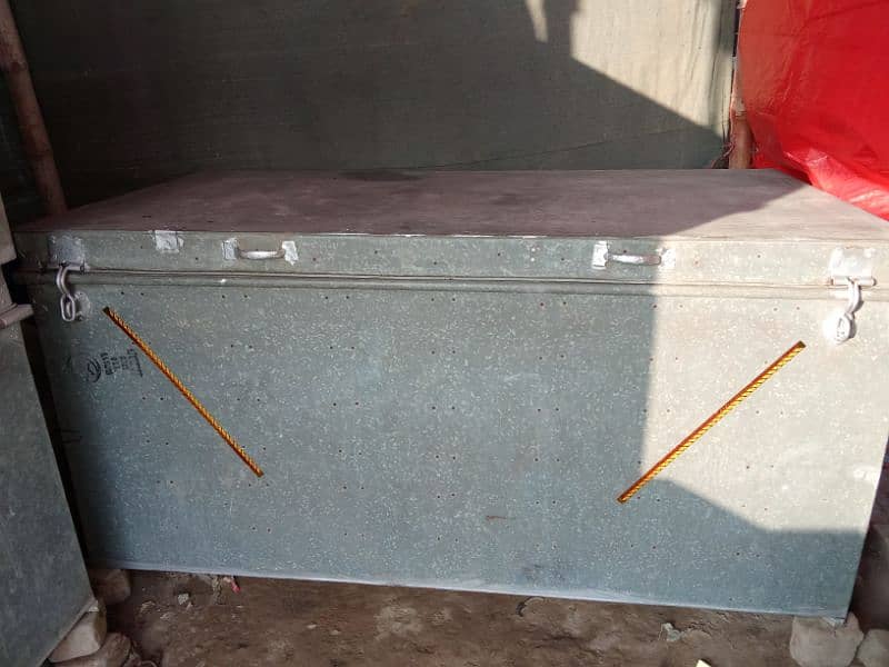 6foot Double Door Paiti Trunk Available in very Cheapest Rates 3