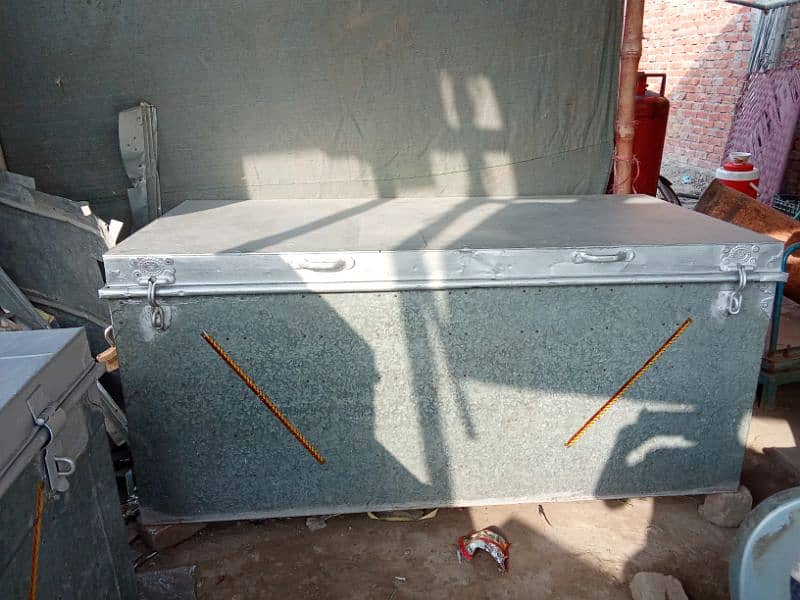 6foot Double Door Paiti Trunk Available in very Cheapest Rates 9