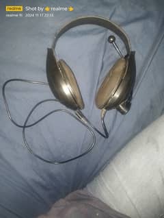 wired headphone