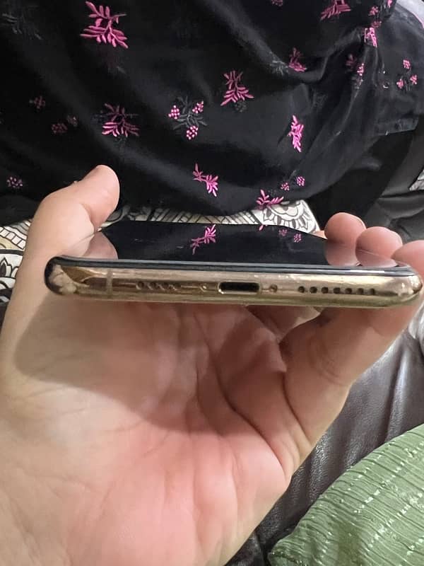 Iphone XSMax 64 gb 3