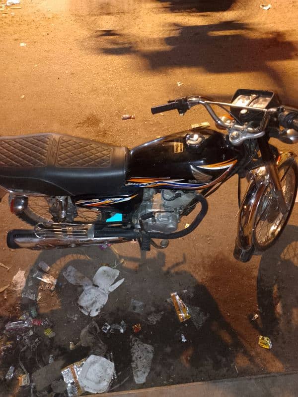 Honda 125   contact 03012790449 2