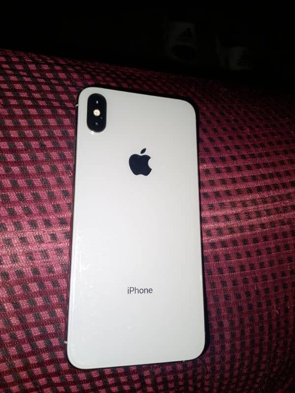 I phone xs max 4