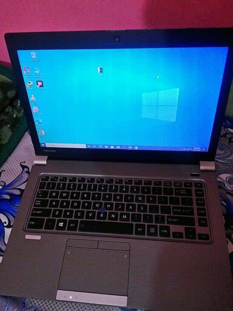 TOSHIBA i5 4th gen 6