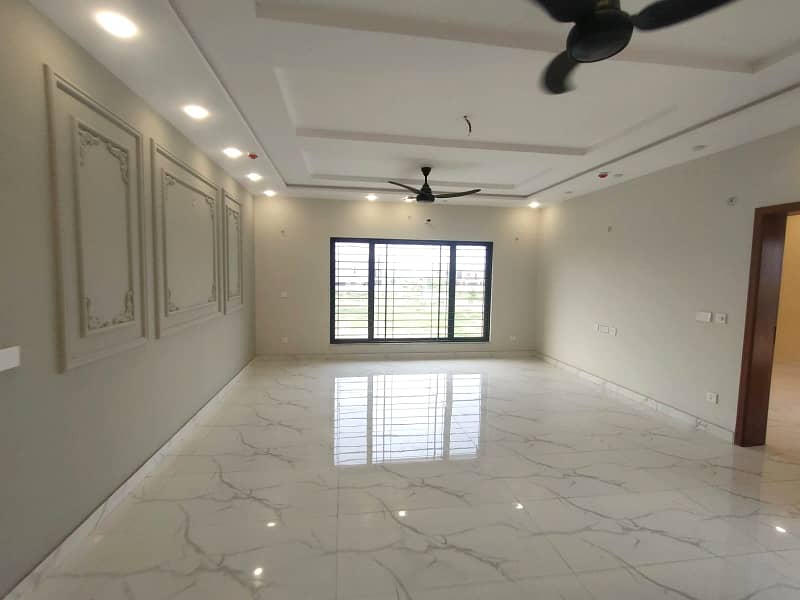 20-Marla Upper Portion for Rent in DHA Ph-7 Lahore Owner Built House. 1