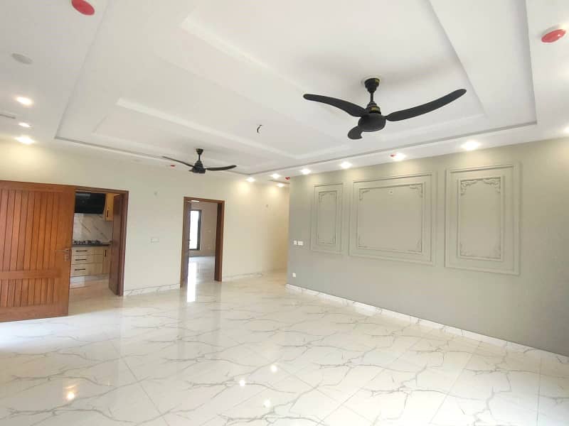 20-Marla Upper Portion for Rent in DHA Ph-7 Lahore Owner Built House. 5