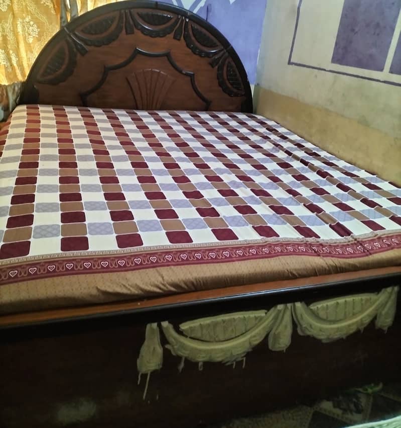 King size double bed with mattress for urgent sale 2