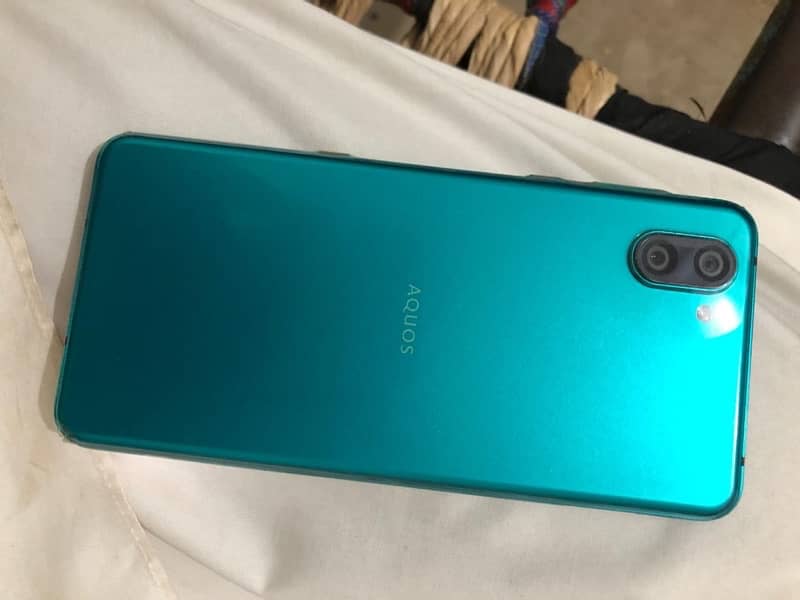 aquos r3 non pta (6+128) 6