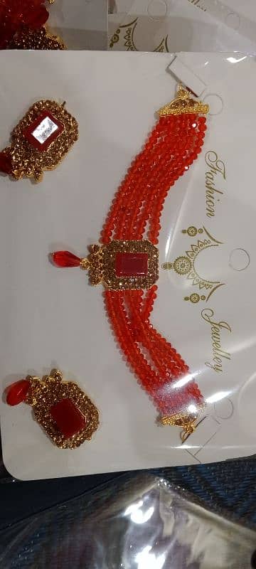 Beautiful jewelry set available in 6 color with poor price 0