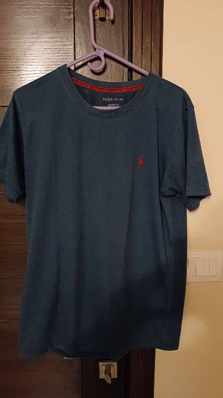 5 Medium size Branded used shirts 1